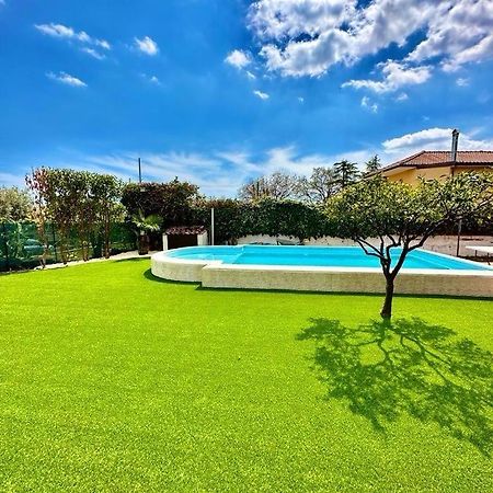Apartamento de 120 m² en Mascalucia, con 2 habitación Exterior foto